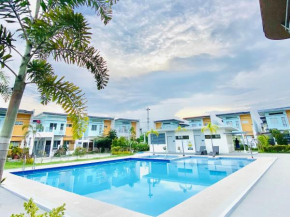 4 Bedrooms Two Storey Home Infront of Airport